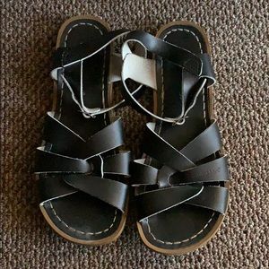 Saltwater sandals